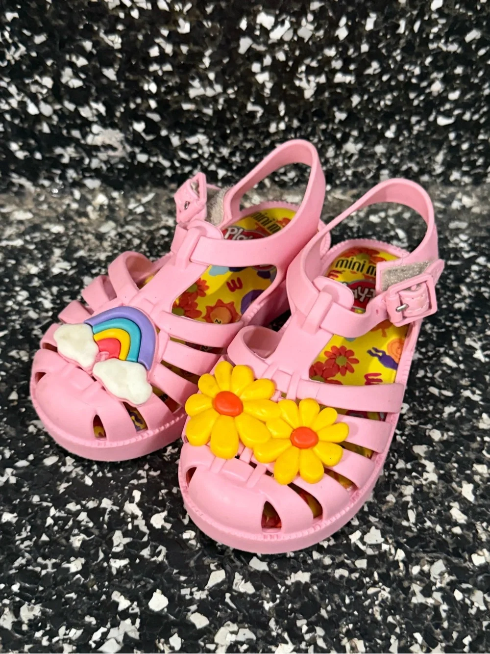 EUC Mini Melissa Possession Baby Sandals Size 8. Pink PlayDoh